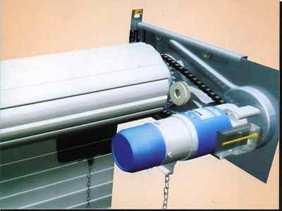 天津電動伸縮門維修與高效抽油泵應用指南